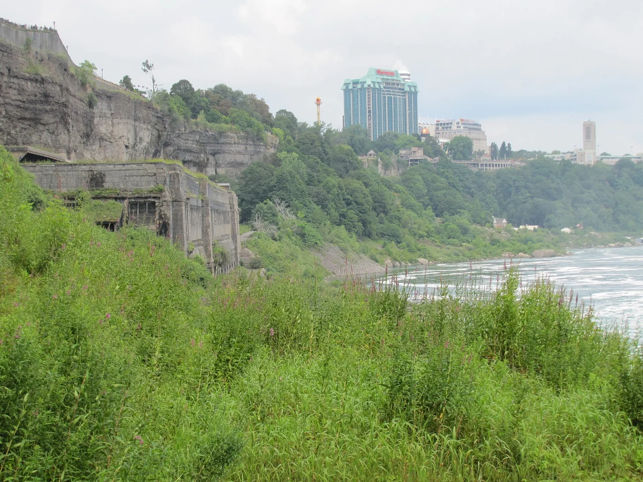 The Niagara day from Port Credit